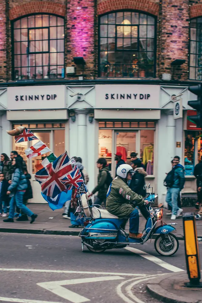 London — photograph by Nico Vero