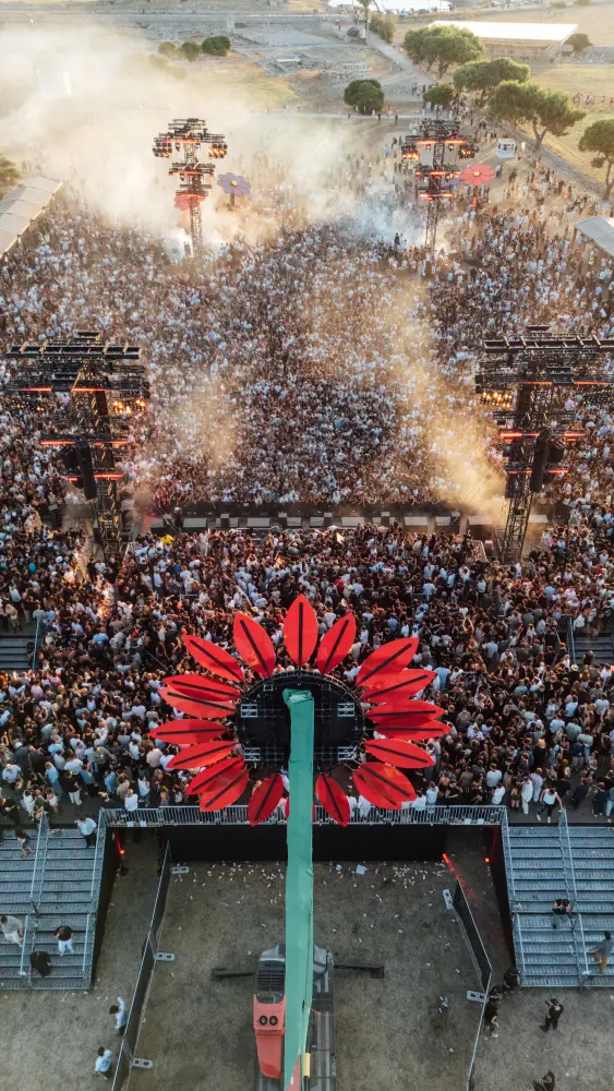 NoArt Festival — photograph by Nico Vero