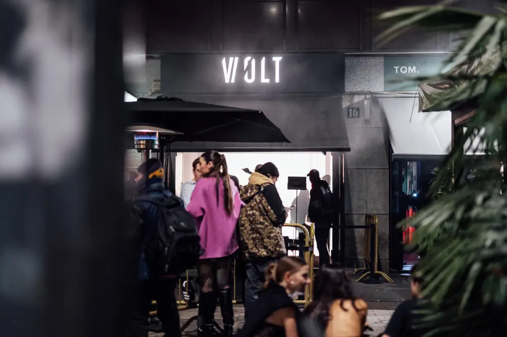 Volt — photograph by Nico Vero