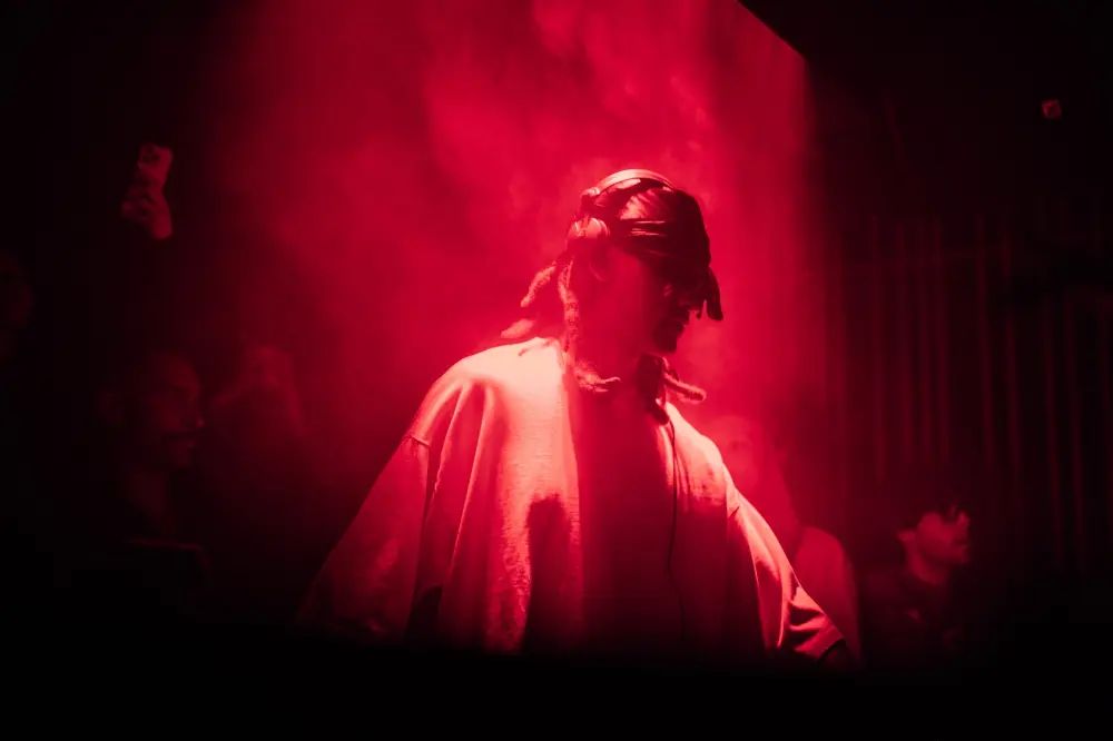 Volt — photograph by Nico Vero